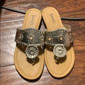 Y•not? Sandals